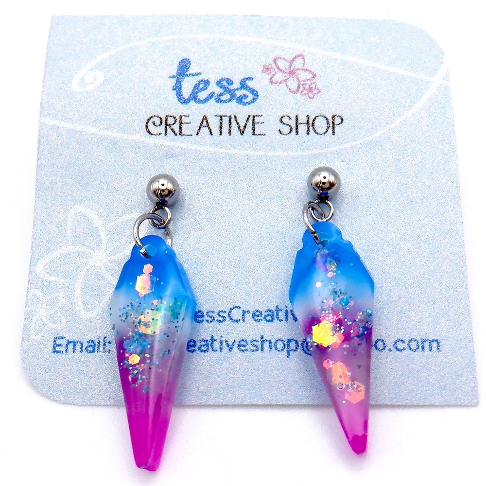 Small Dainty Resin Earrings NEW